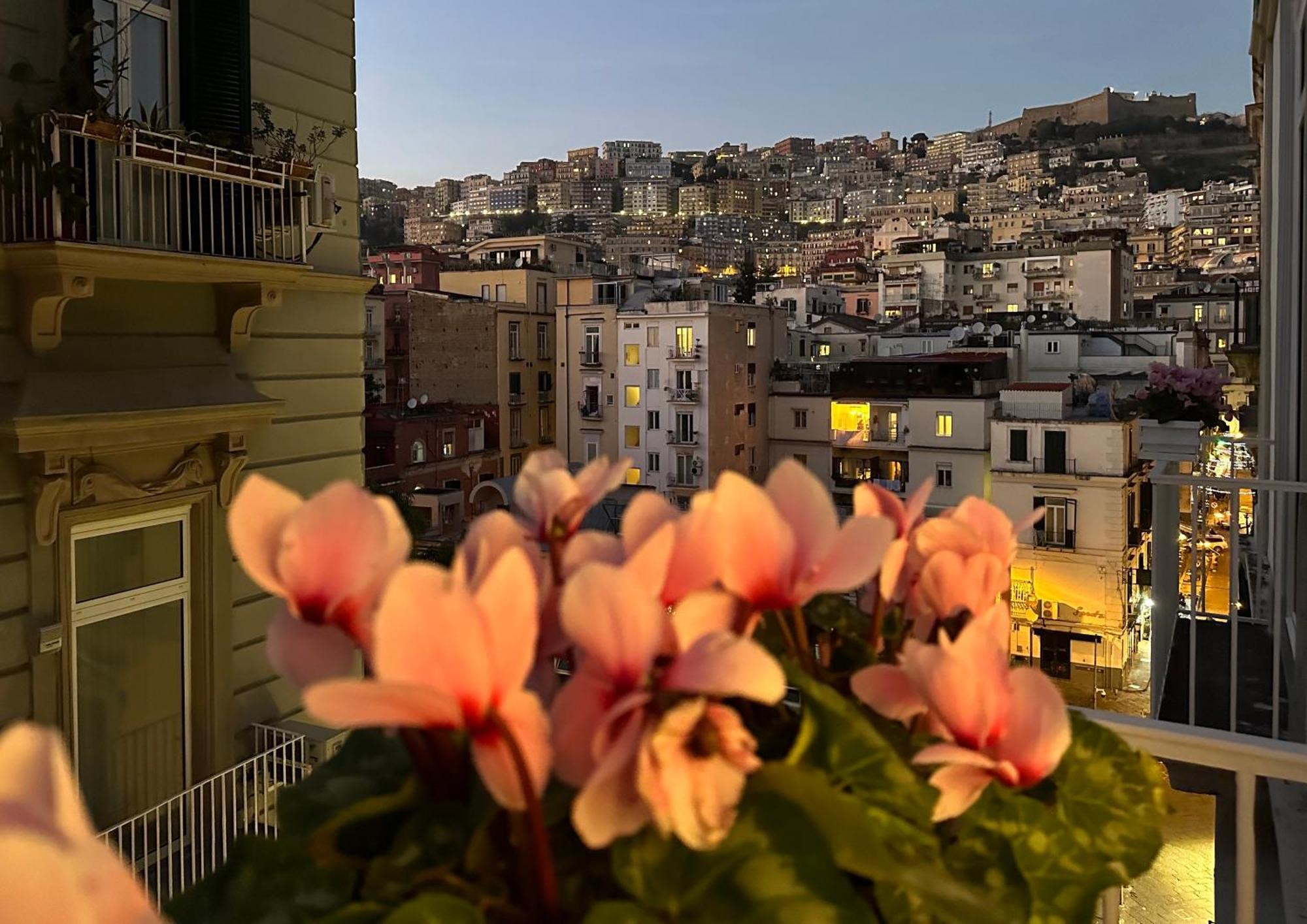 Insogno Suites Napoli Exterior foto